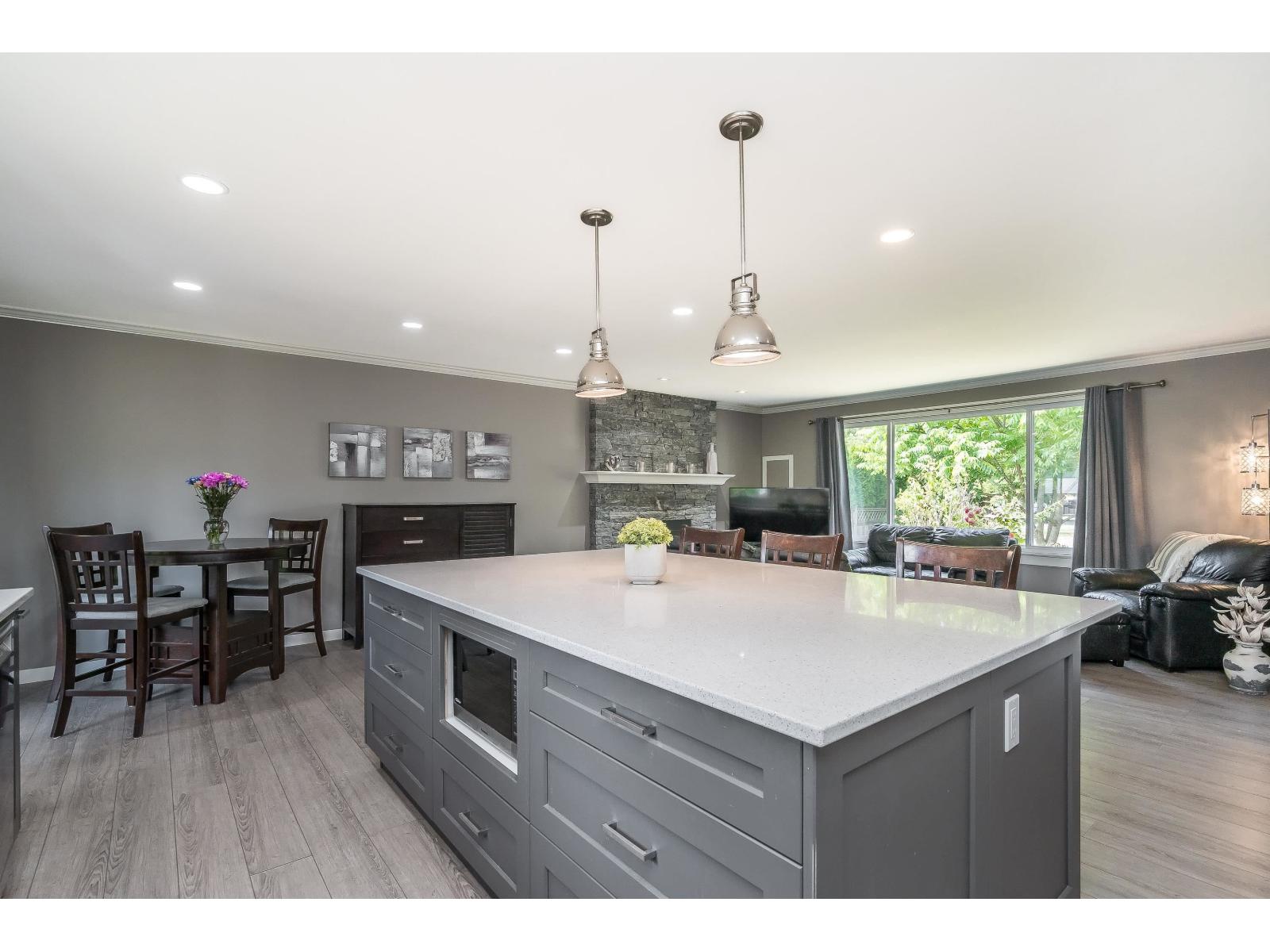 19934 45A AVENUE, Langley