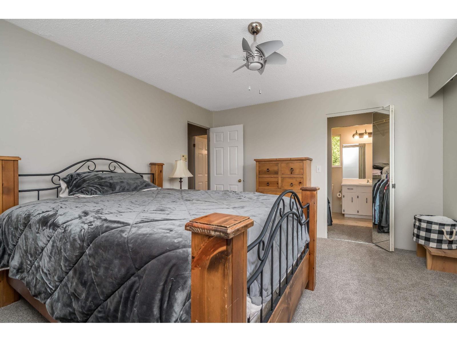 19934 45A AVENUE, Langley