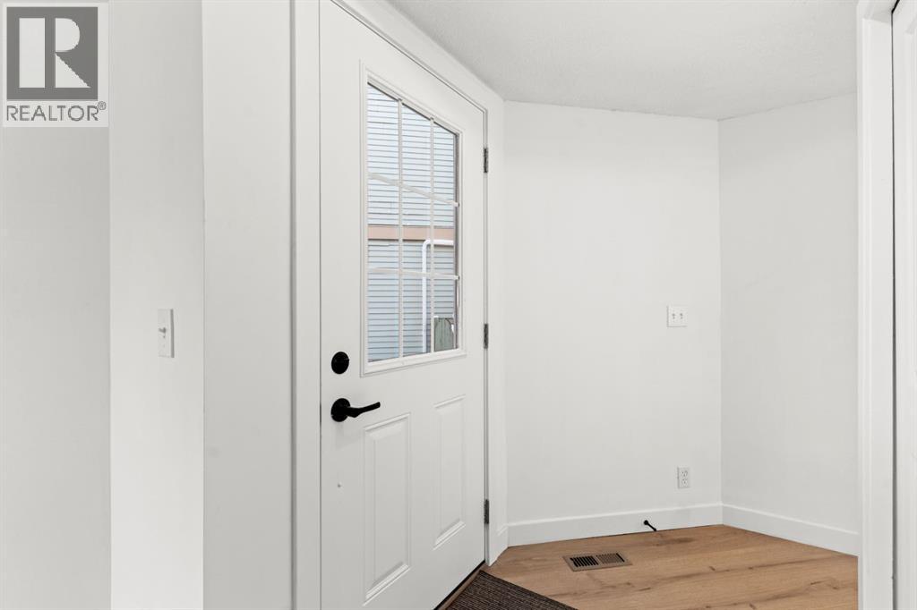 Single Family House for Sale in  Macewan Glen Close NW MacEwan Glen Calgary 