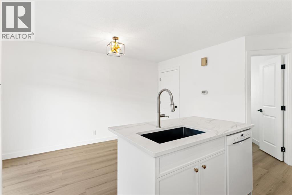 Single Family House for Sale in  Macewan Glen Close NW MacEwan Glen Calgary 