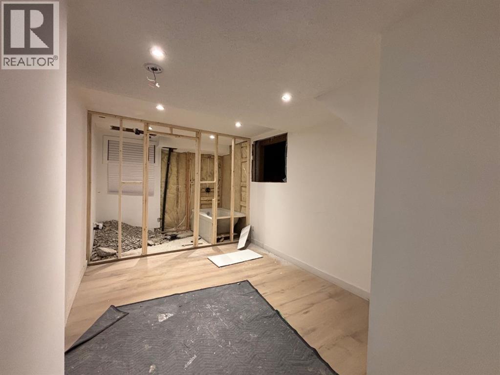 Single Family House for Sale in  Macewan Glen Close NW MacEwan Glen Calgary 