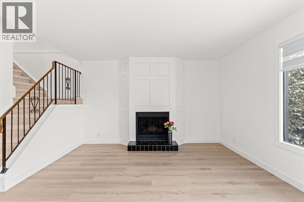 Single Family House for Sale in  Macewan Glen Close NW MacEwan Glen Calgary 