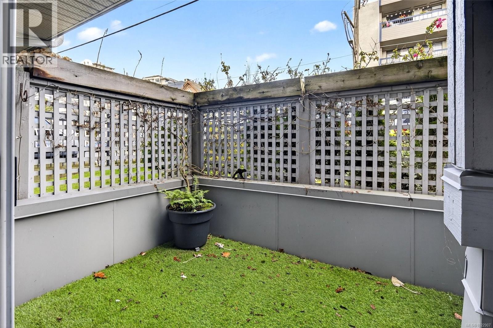 119 827 North Park Street, Victoria