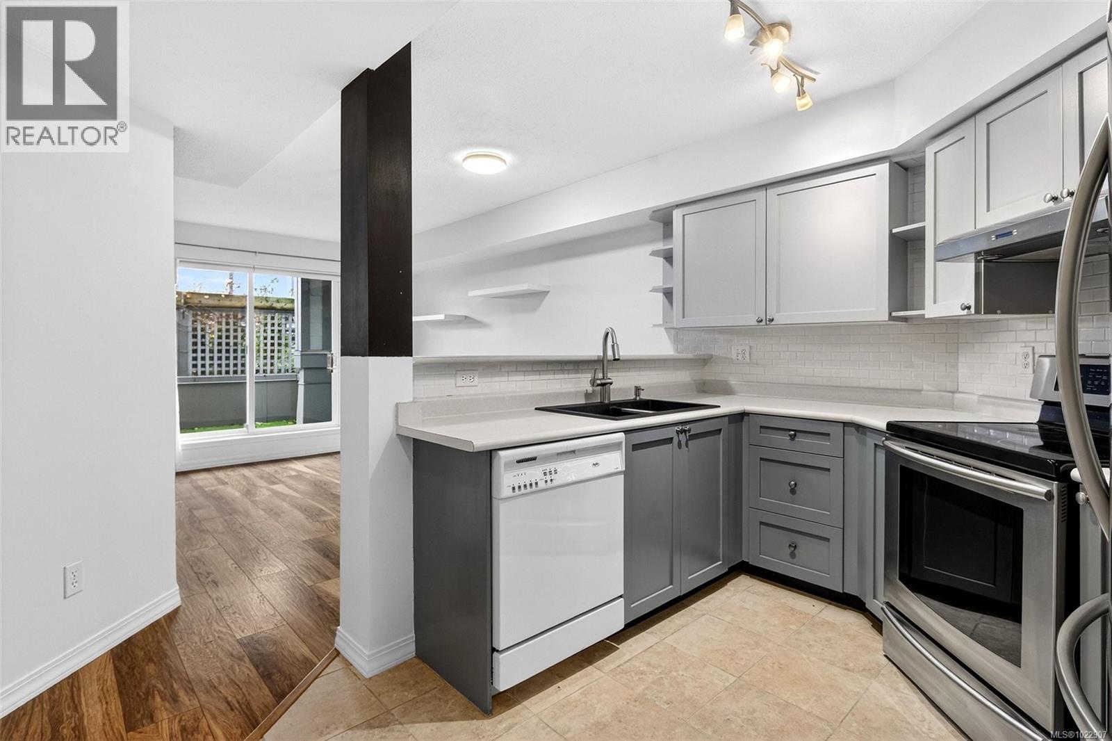 119 827 North Park Street, Victoria