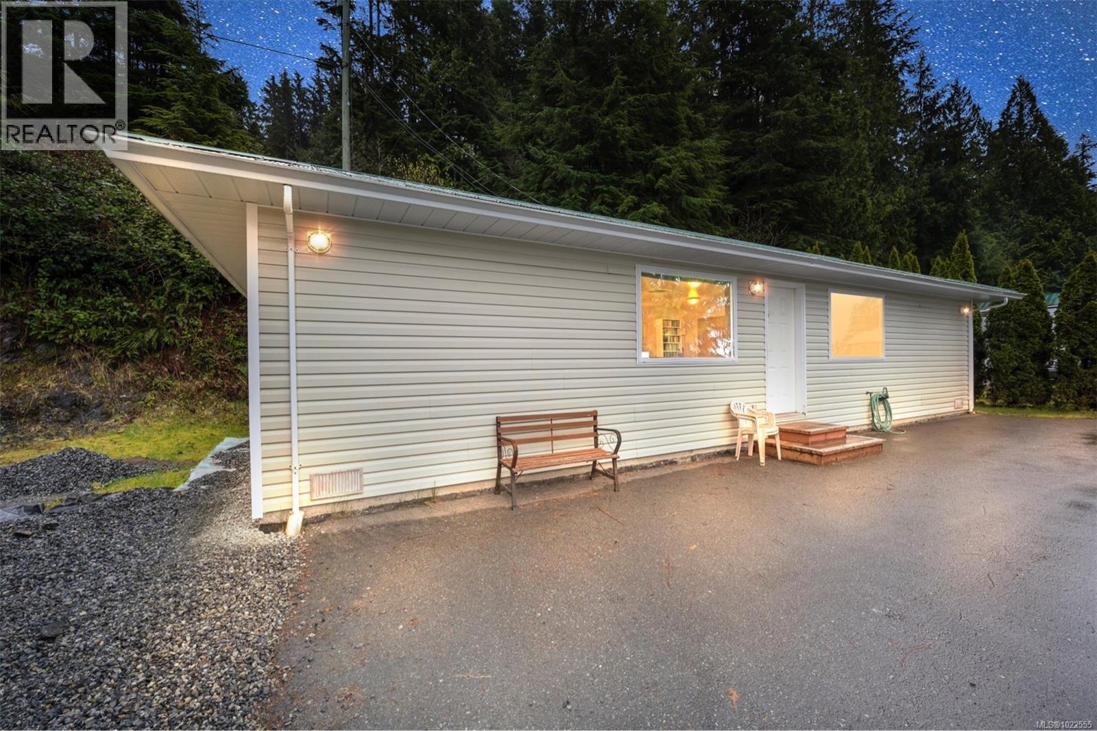 29 6240 Cerantes Rd, Port Renfrew