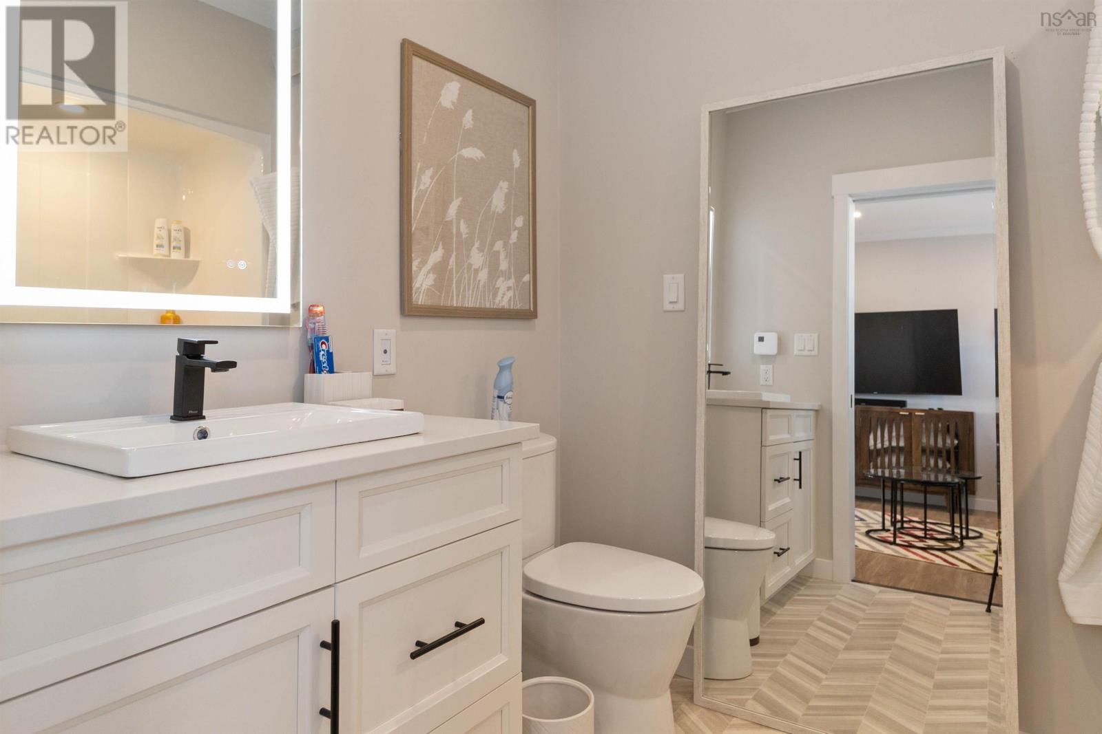 Property 38 of 41 of 4 693 Masons Beach Road