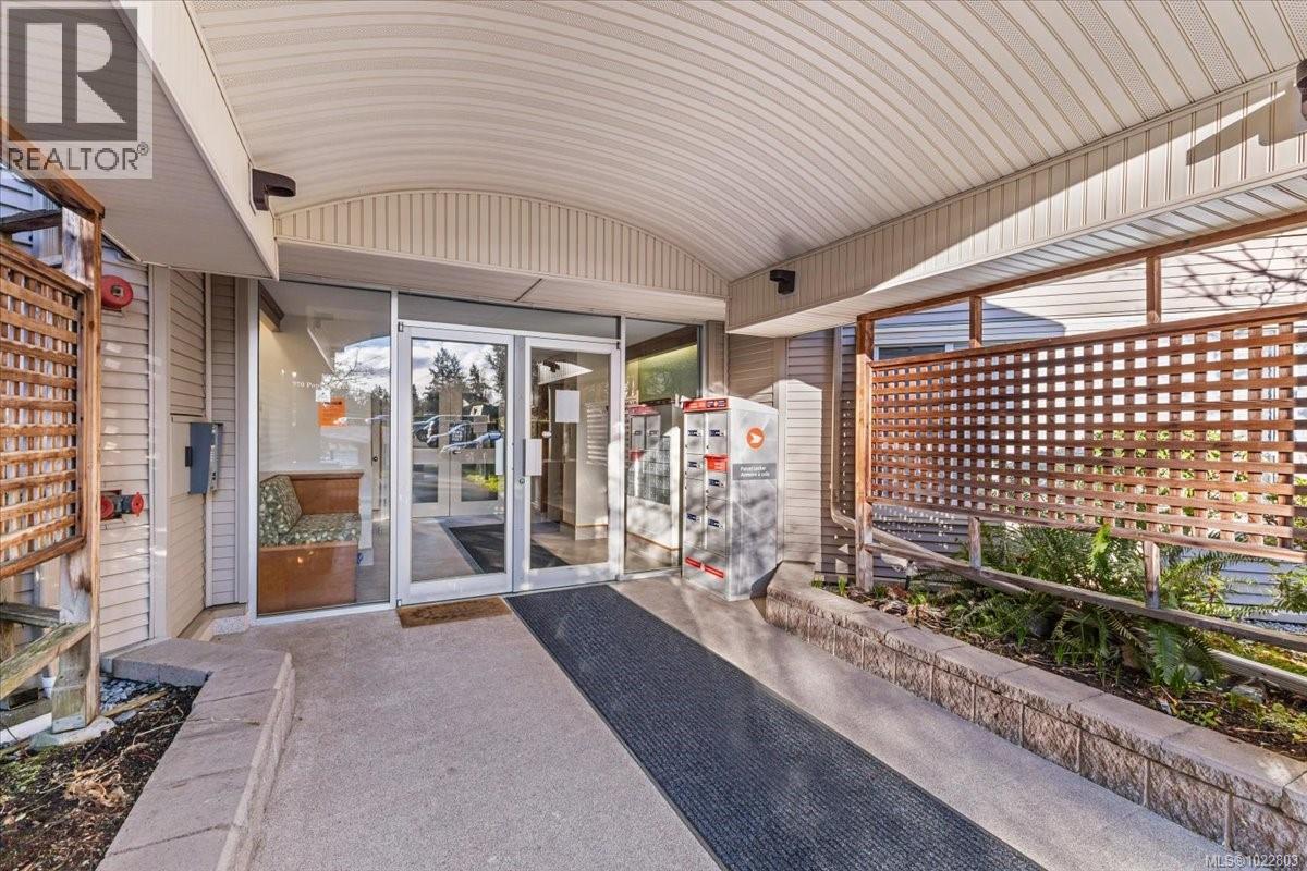 211 770 Poplar St, Nanaimo