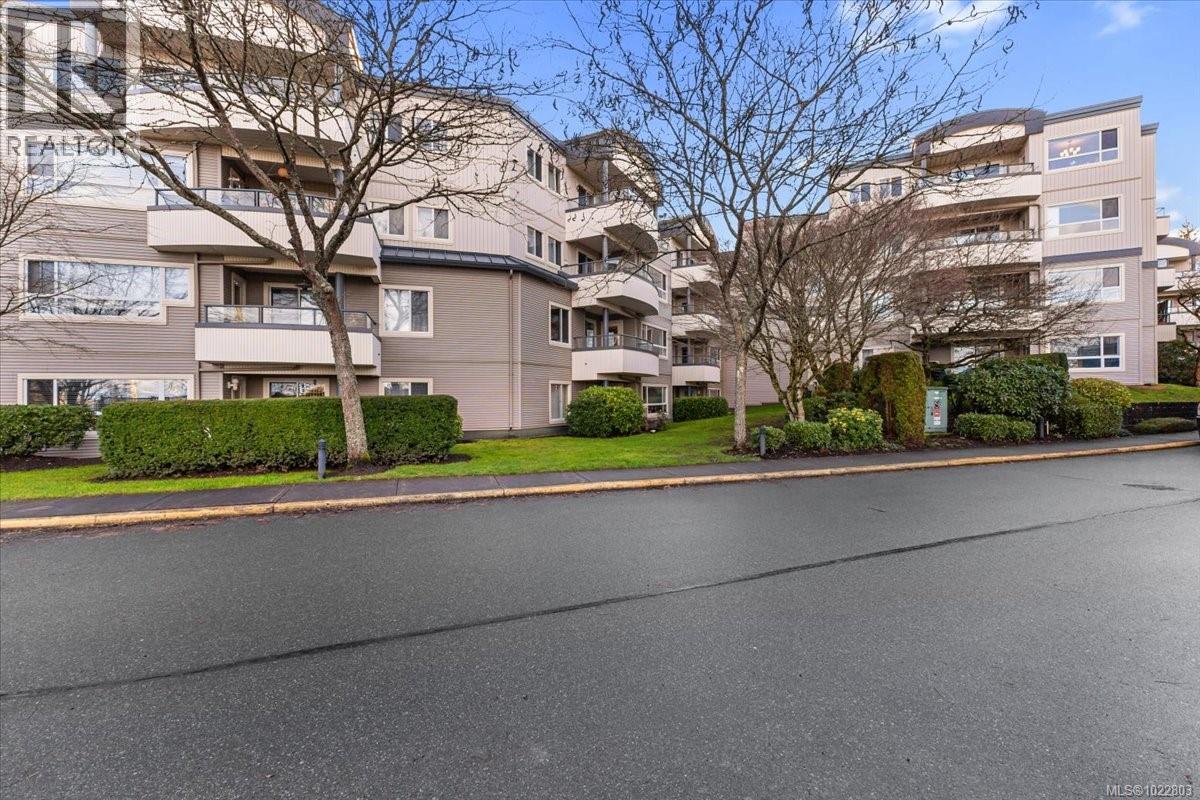 211 770 Poplar St, Nanaimo