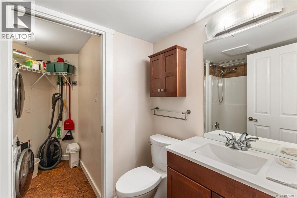 211 770 Poplar St, Nanaimo