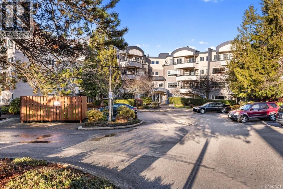 211 770 Poplar St, Nanaimo