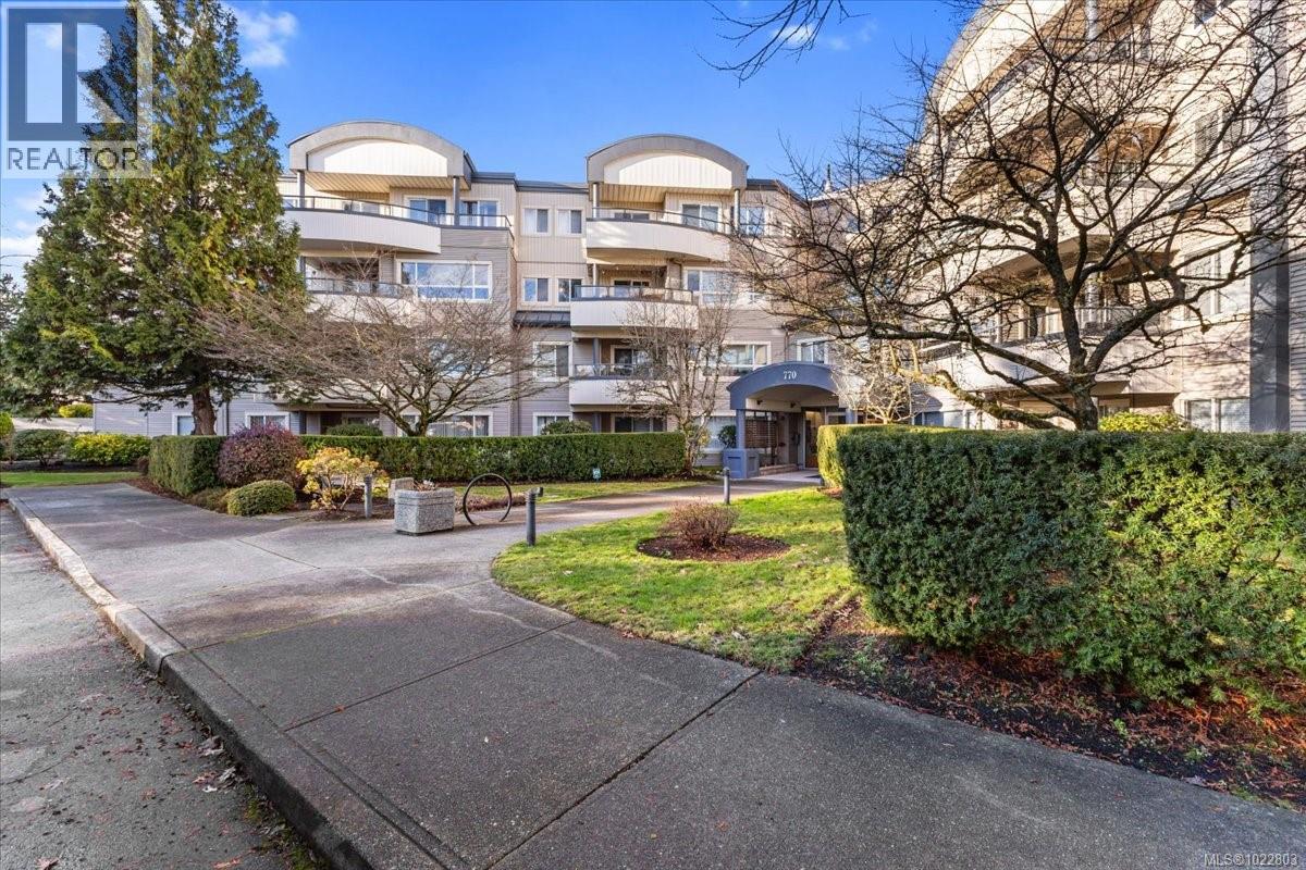 211 770 Poplar St, Nanaimo