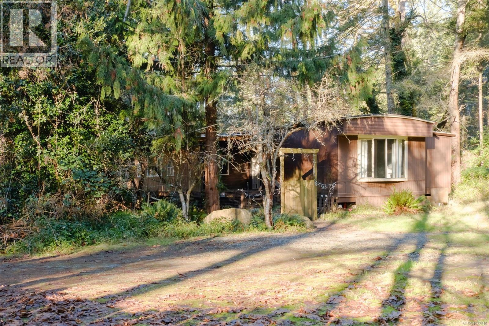 1900 Martin Rd - 1
