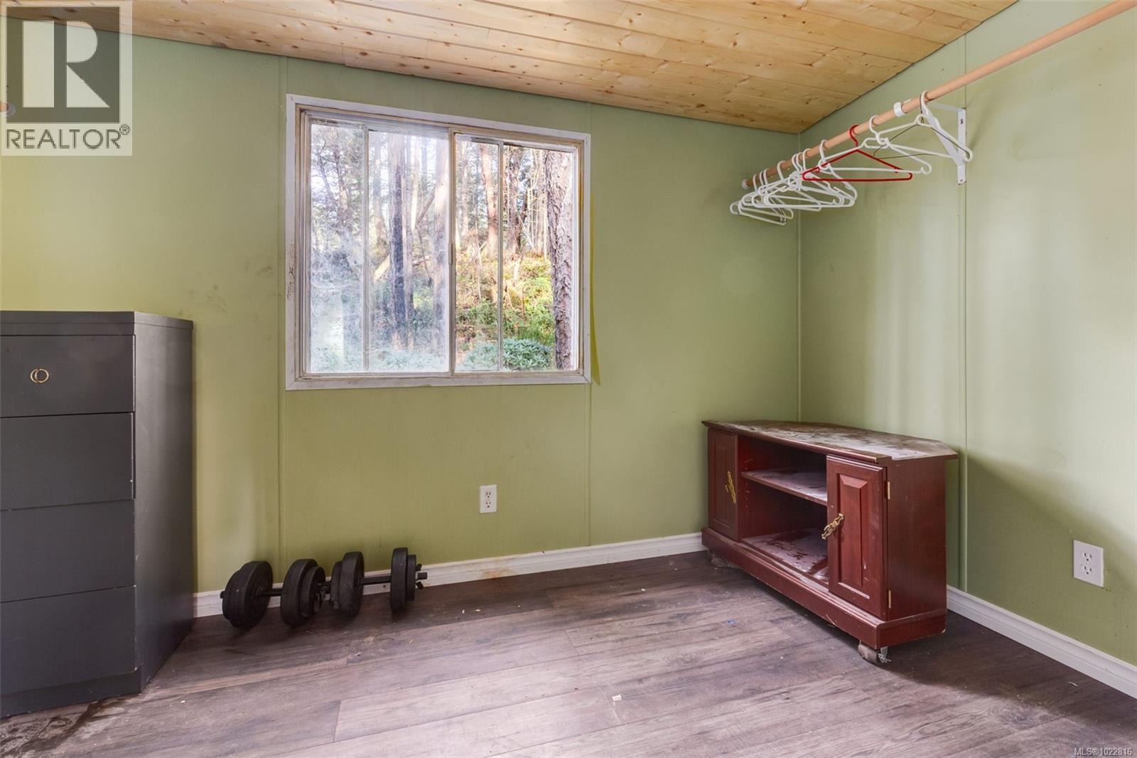 1900 Martin Rd - 16