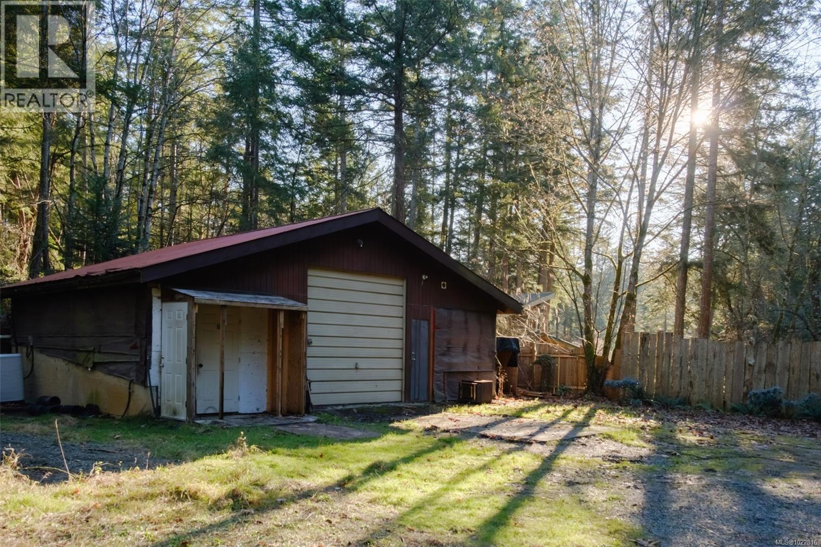 1900 Martin Rd - 30