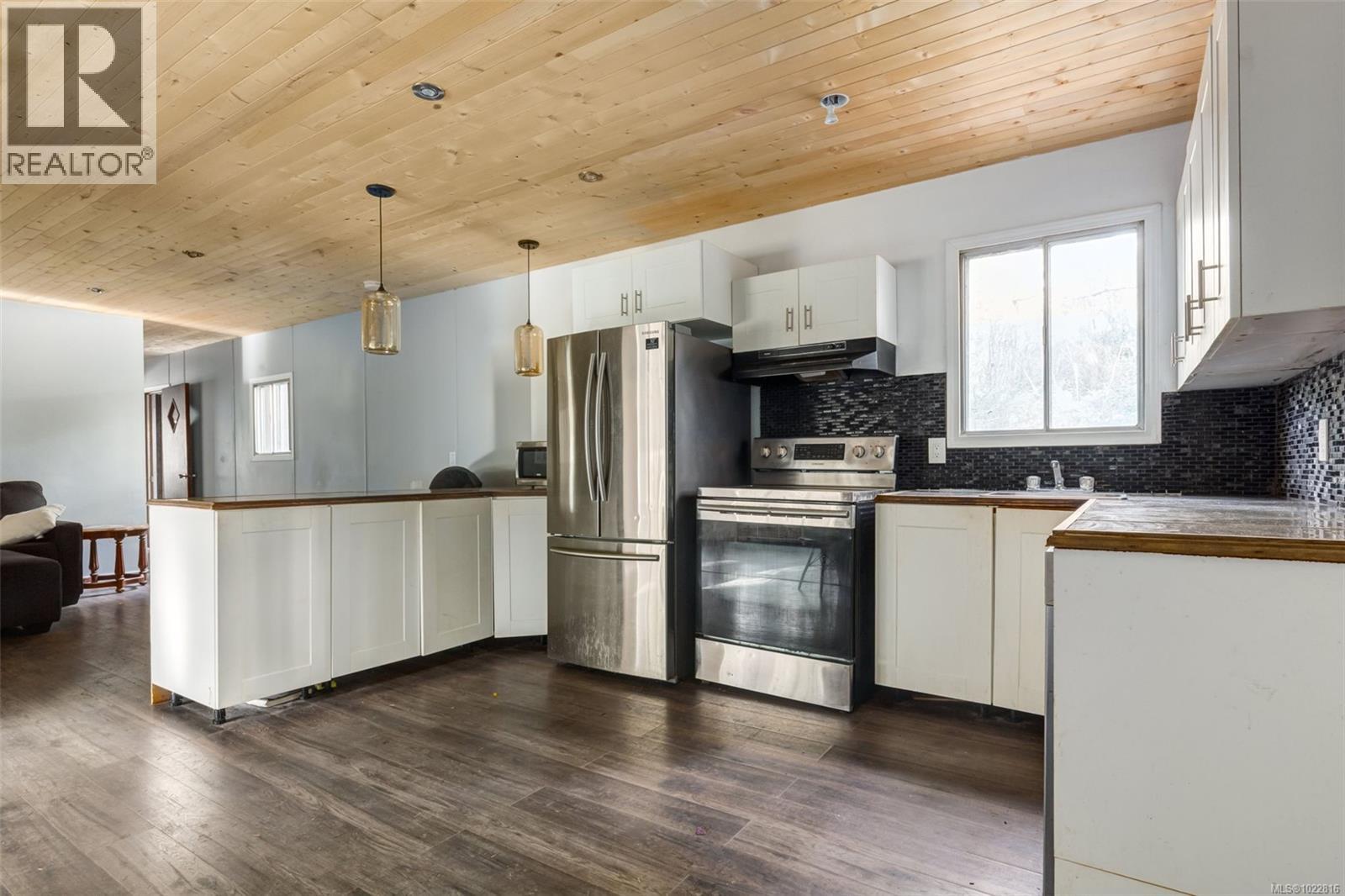 1900 Martin Rd - 4