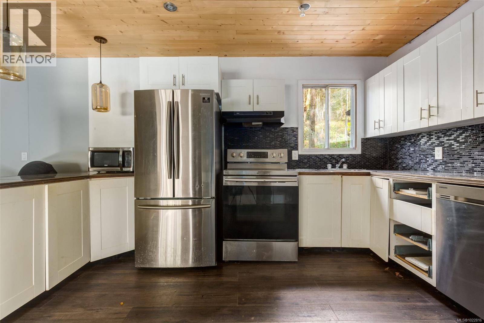 1900 Martin Rd - 5