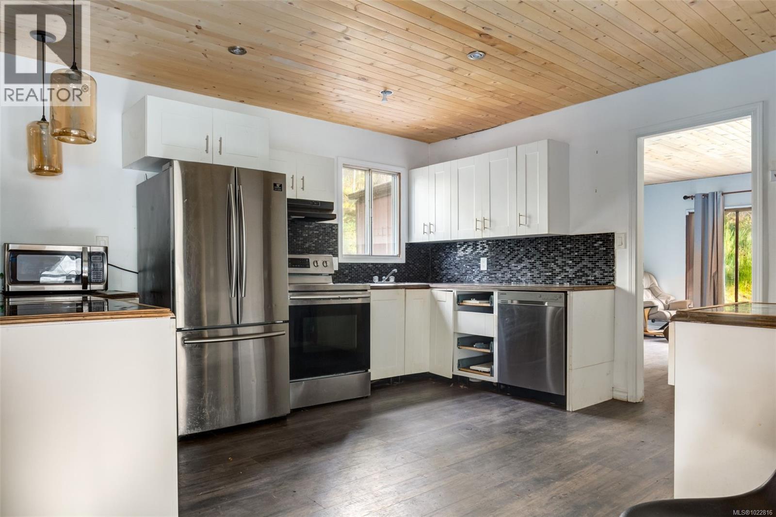 1900 Martin Rd - 6