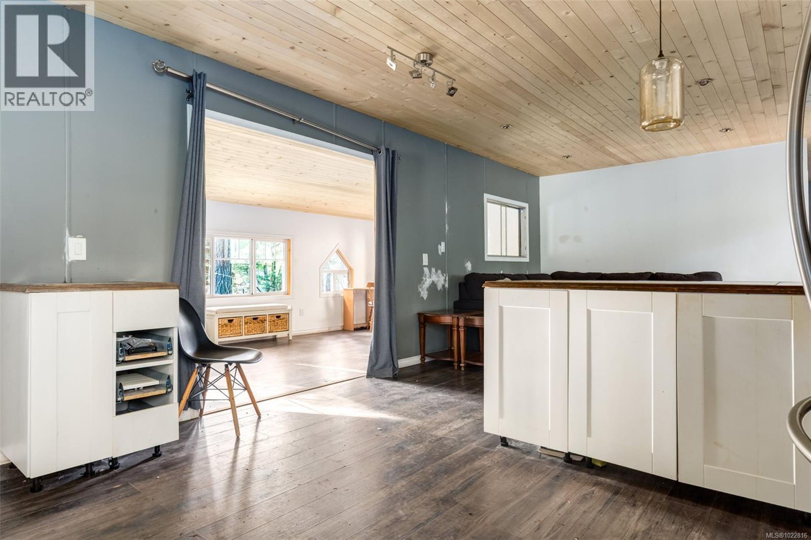 1900 Martin Rd - 7