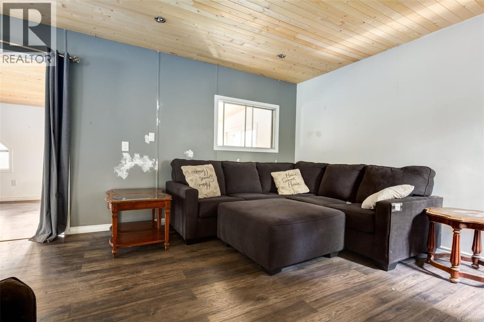 1900 Martin Rd - 9