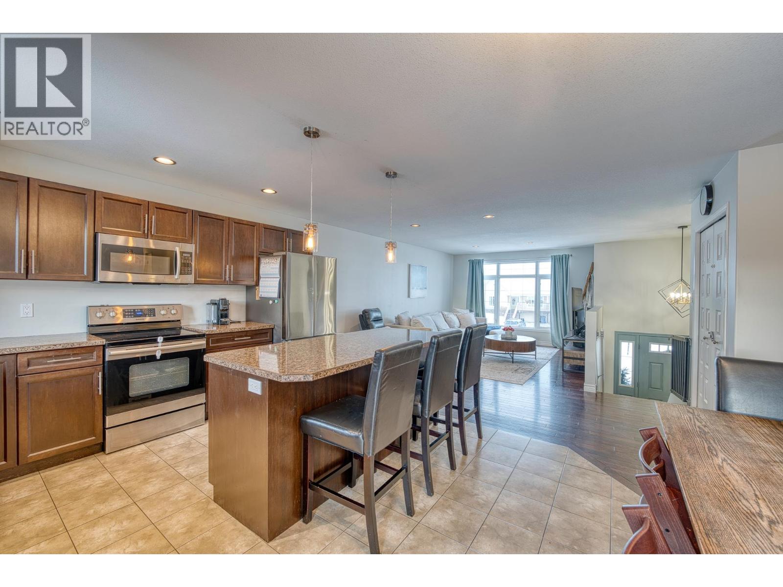 8707 113A AVENUE, Fort St. John