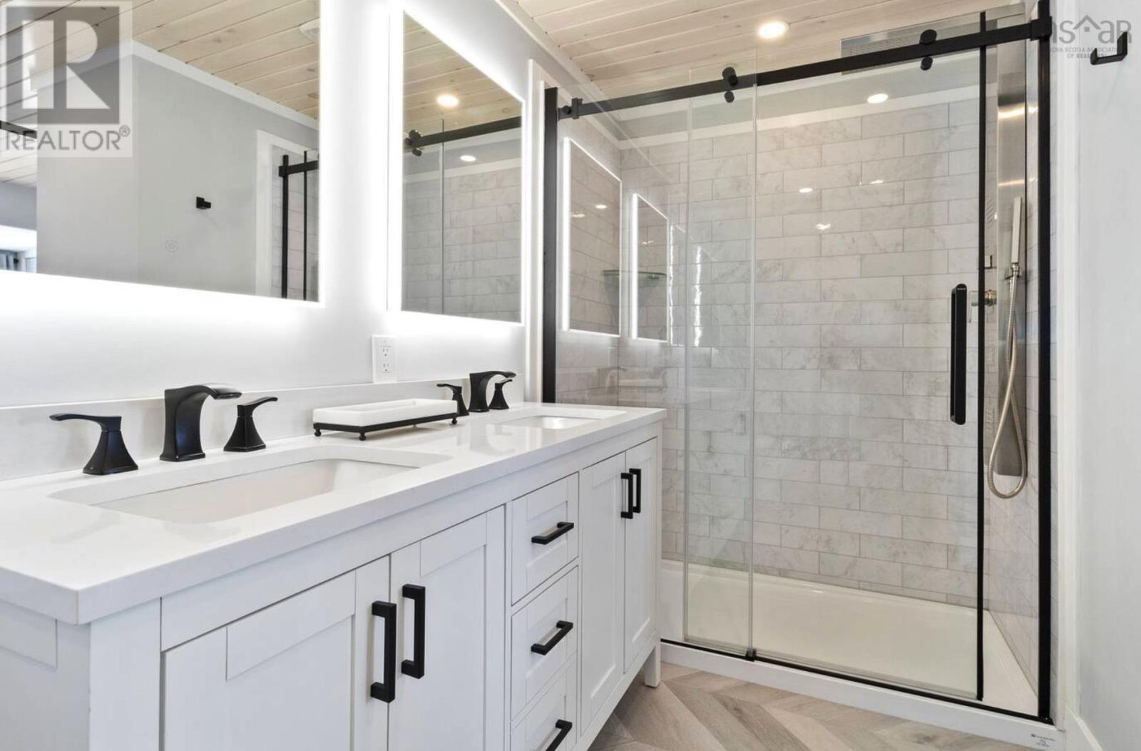 Property 14 of 22 of 7 693 Masons Beach Road