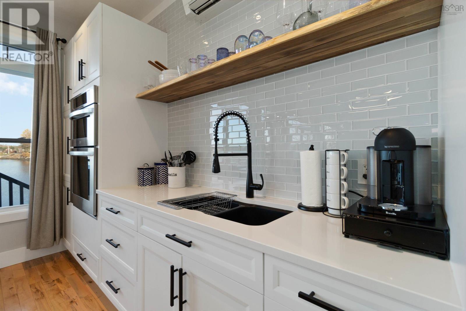 Property 11 of 39 of 3 693 Masons Beach Road