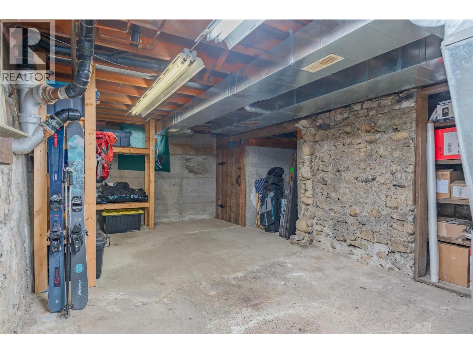 1938 Second Avenue, Rossland