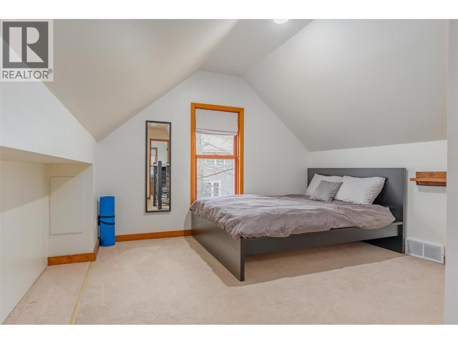 1938 Second Avenue, Rossland