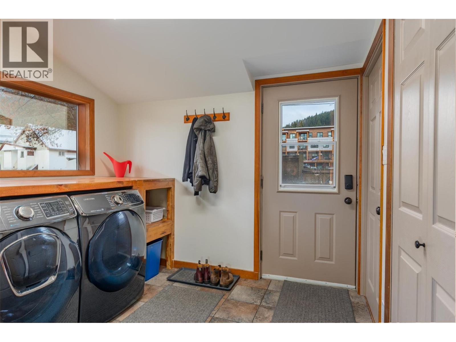 1938 Second Avenue, Rossland