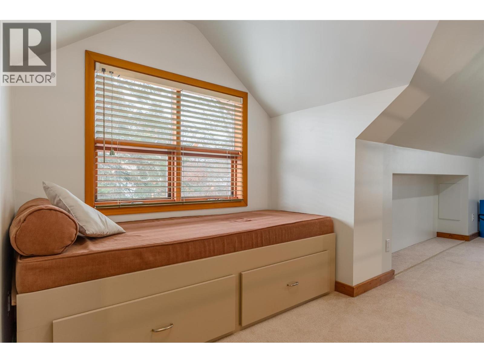 1938 Second Avenue, Rossland