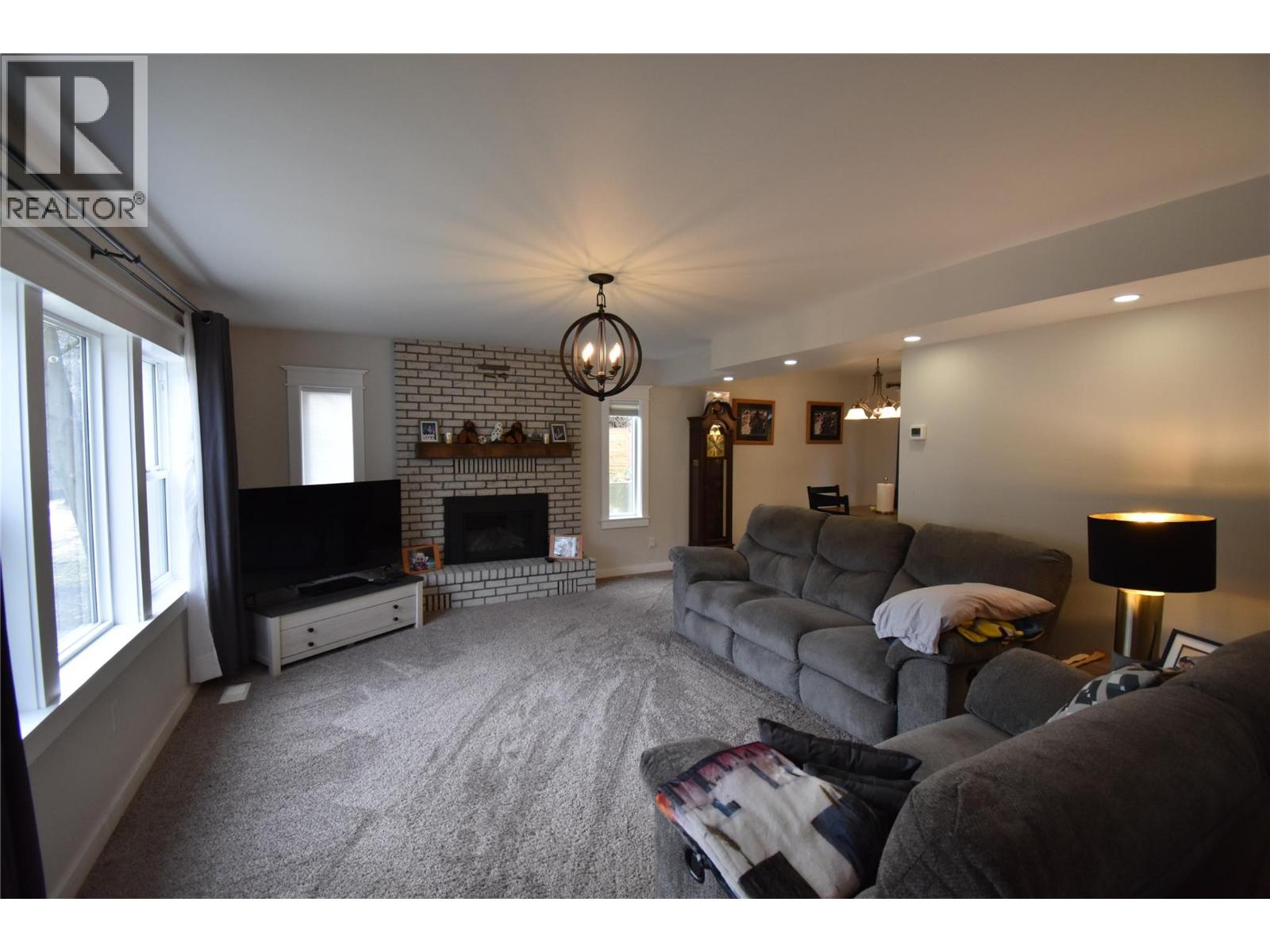 2201 McBride Street, Trail