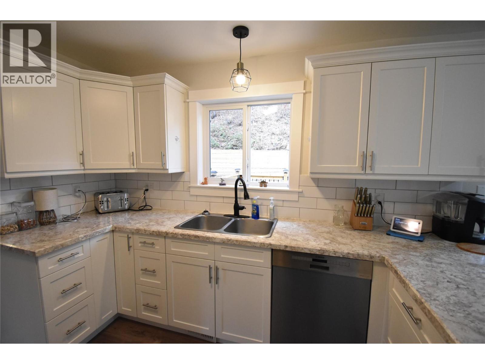 2201 McBride Street, Trail