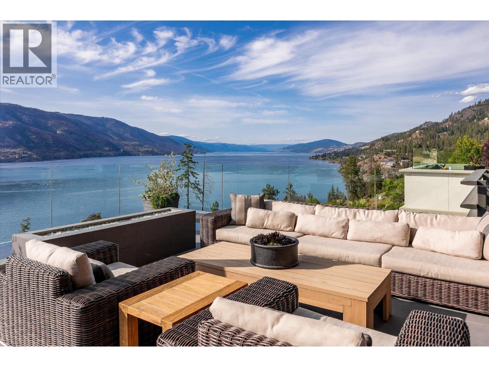 19 180 Sheerwater Court, Kelowna