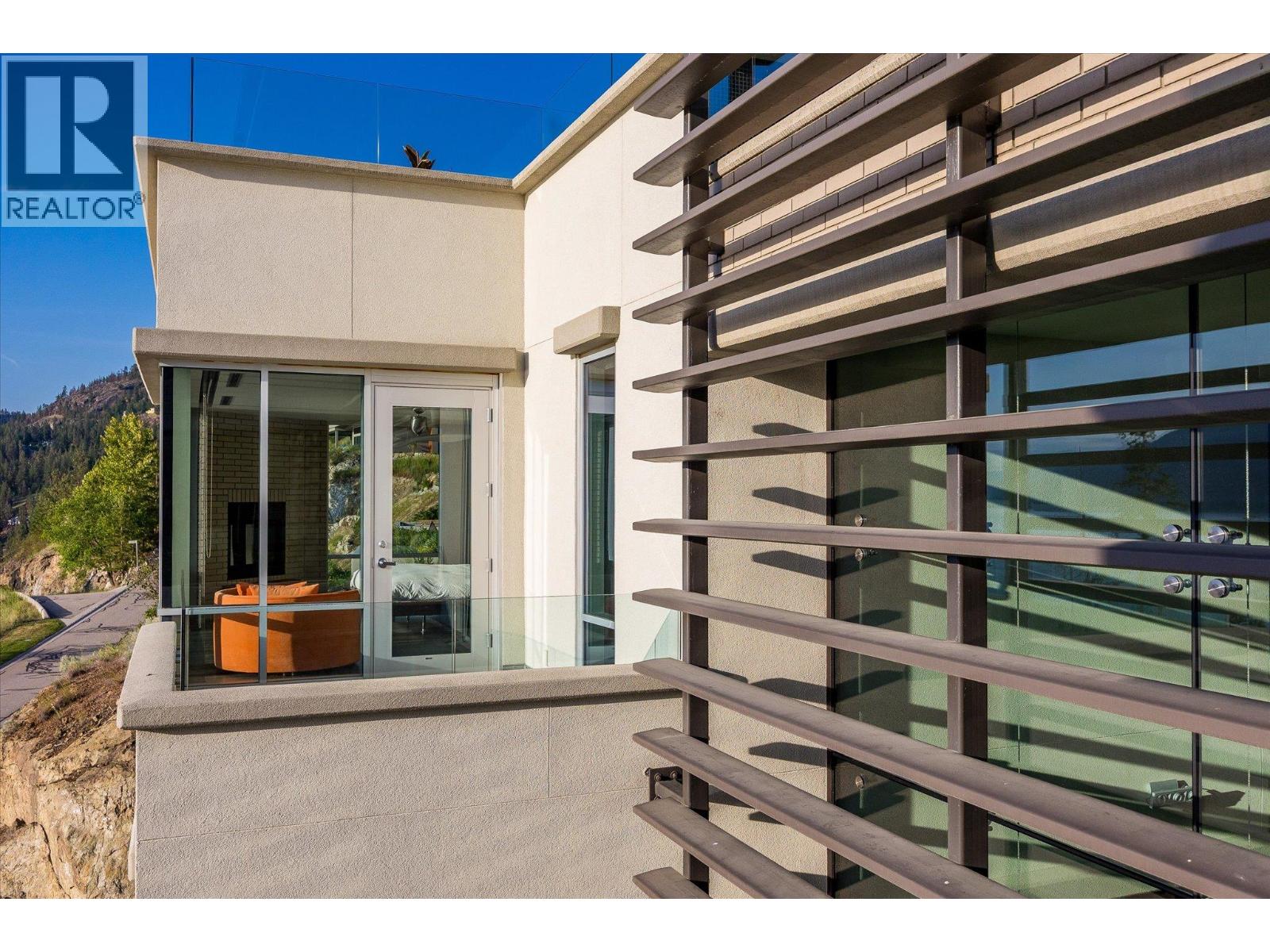 19 180 Sheerwater Court, Kelowna