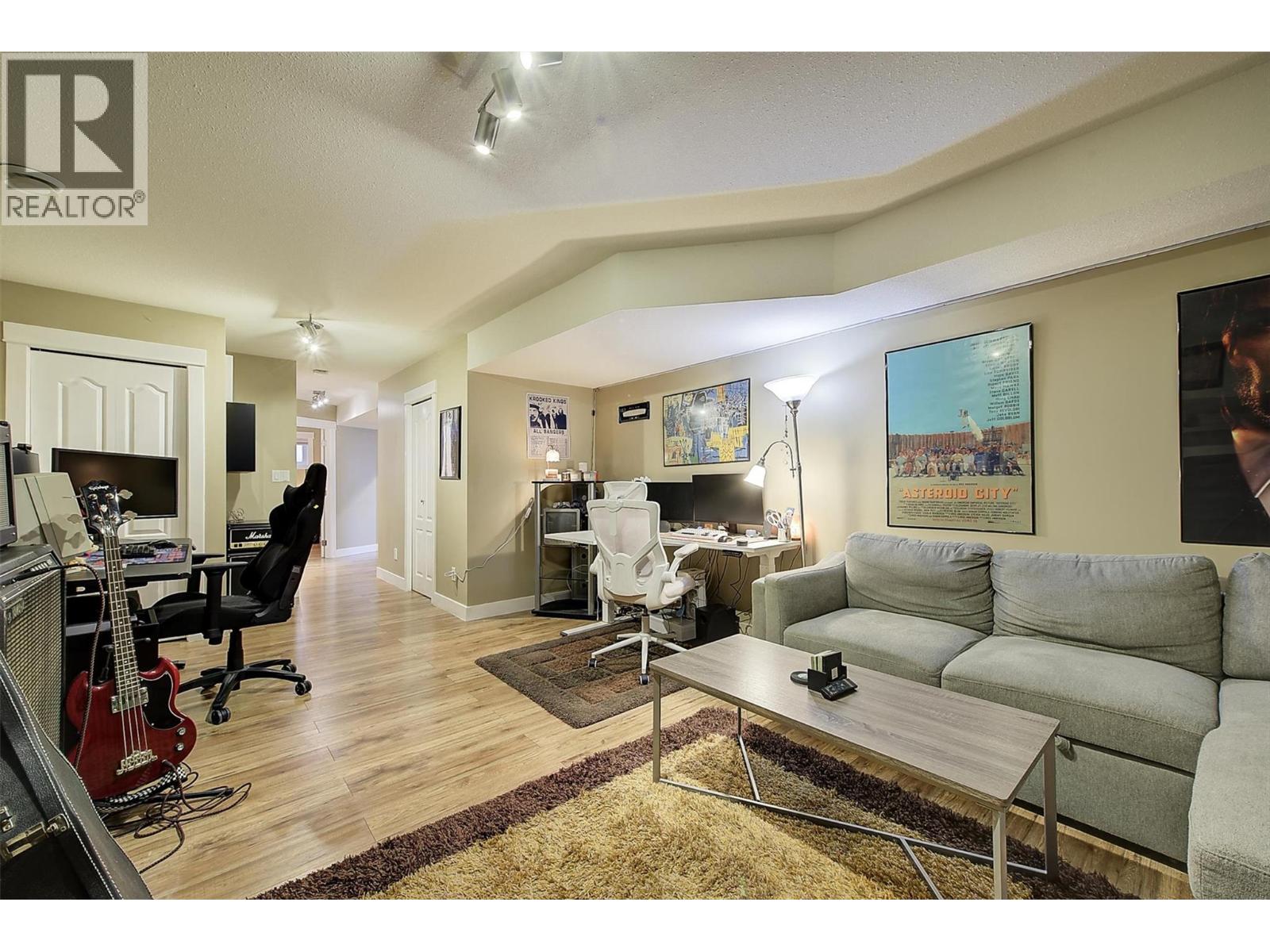  1682 Vineyard Drive, West Kelowna