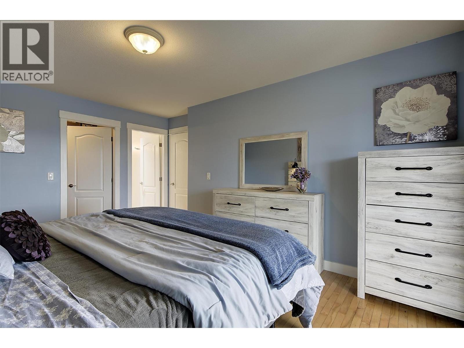  1682 Vineyard Drive, West Kelowna