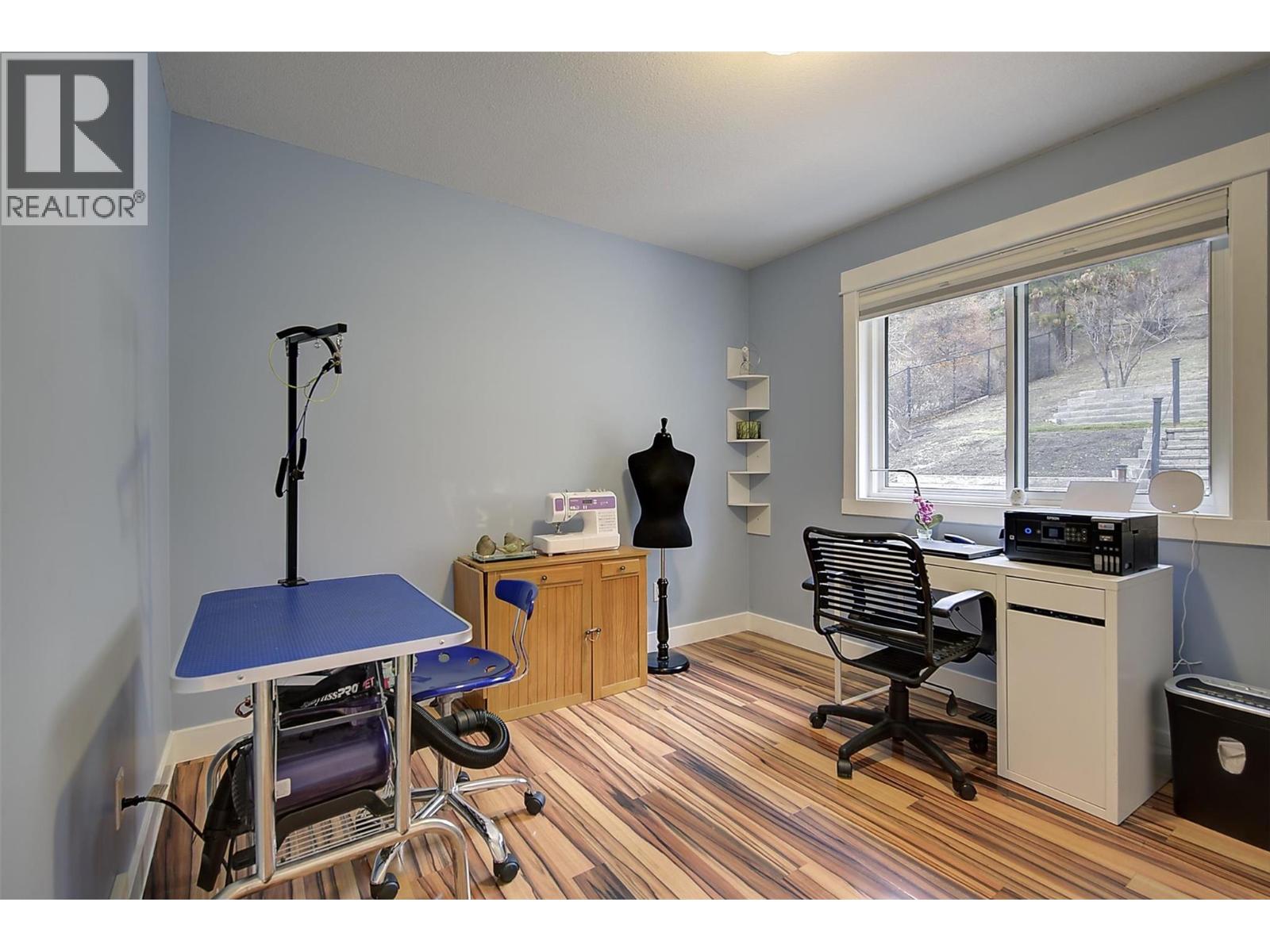  1682 Vineyard Drive, West Kelowna