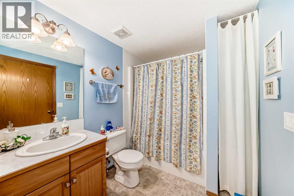 Single Family House for Sale in   Country Village Road NE Country Hills Village Calgary 