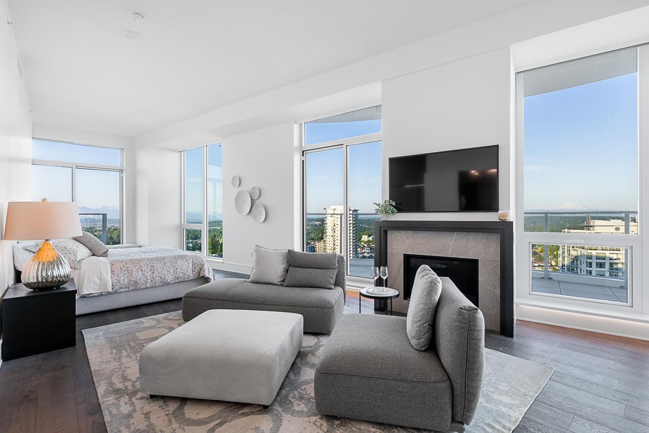 PH 2 1501 FOSTER STREET, White Rock