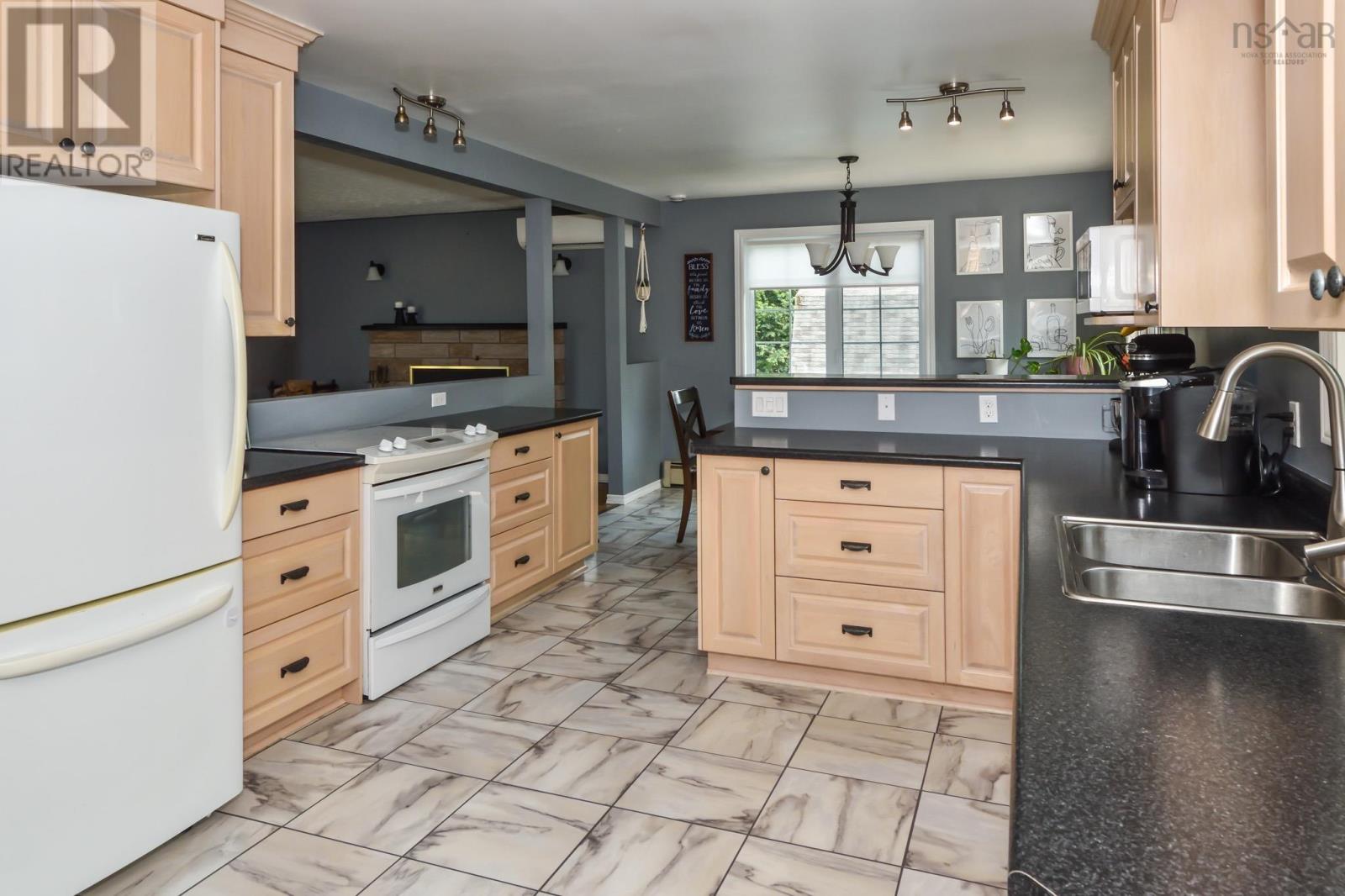 Property 30 of 44 of 61 Bolivar Road