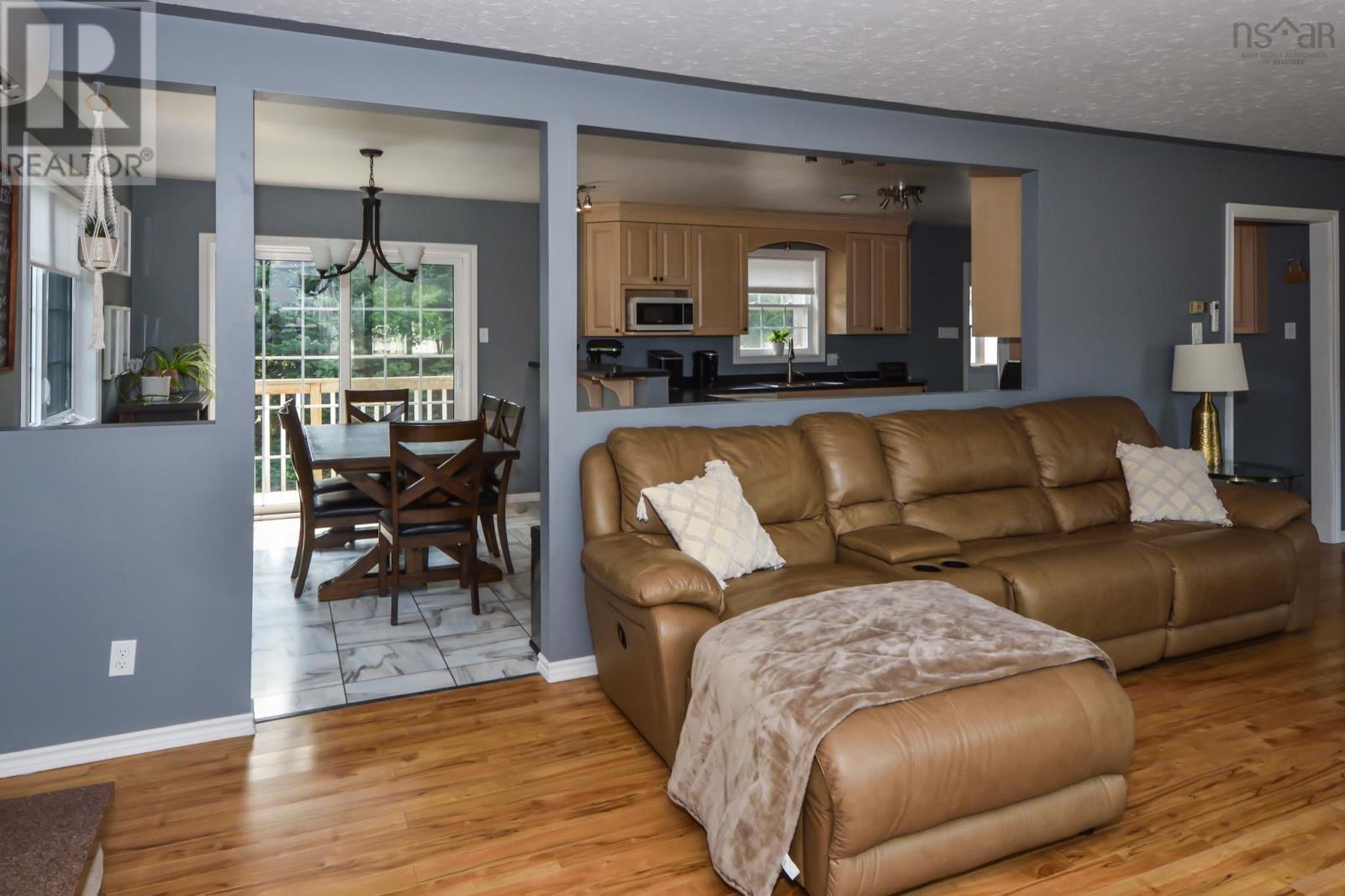 Property 24 of 44 of 61 Bolivar Road