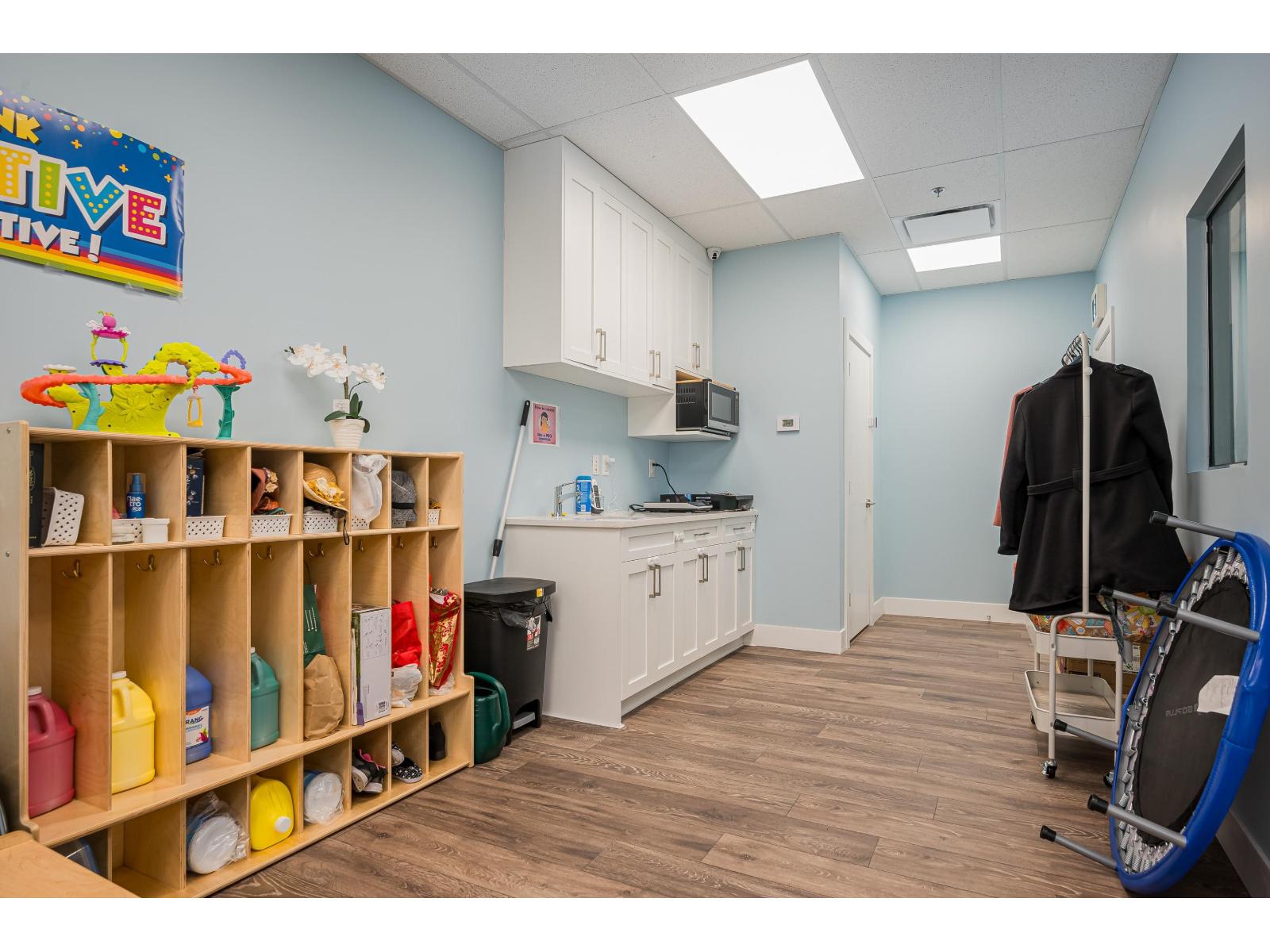 Office in Surrey - Image 11