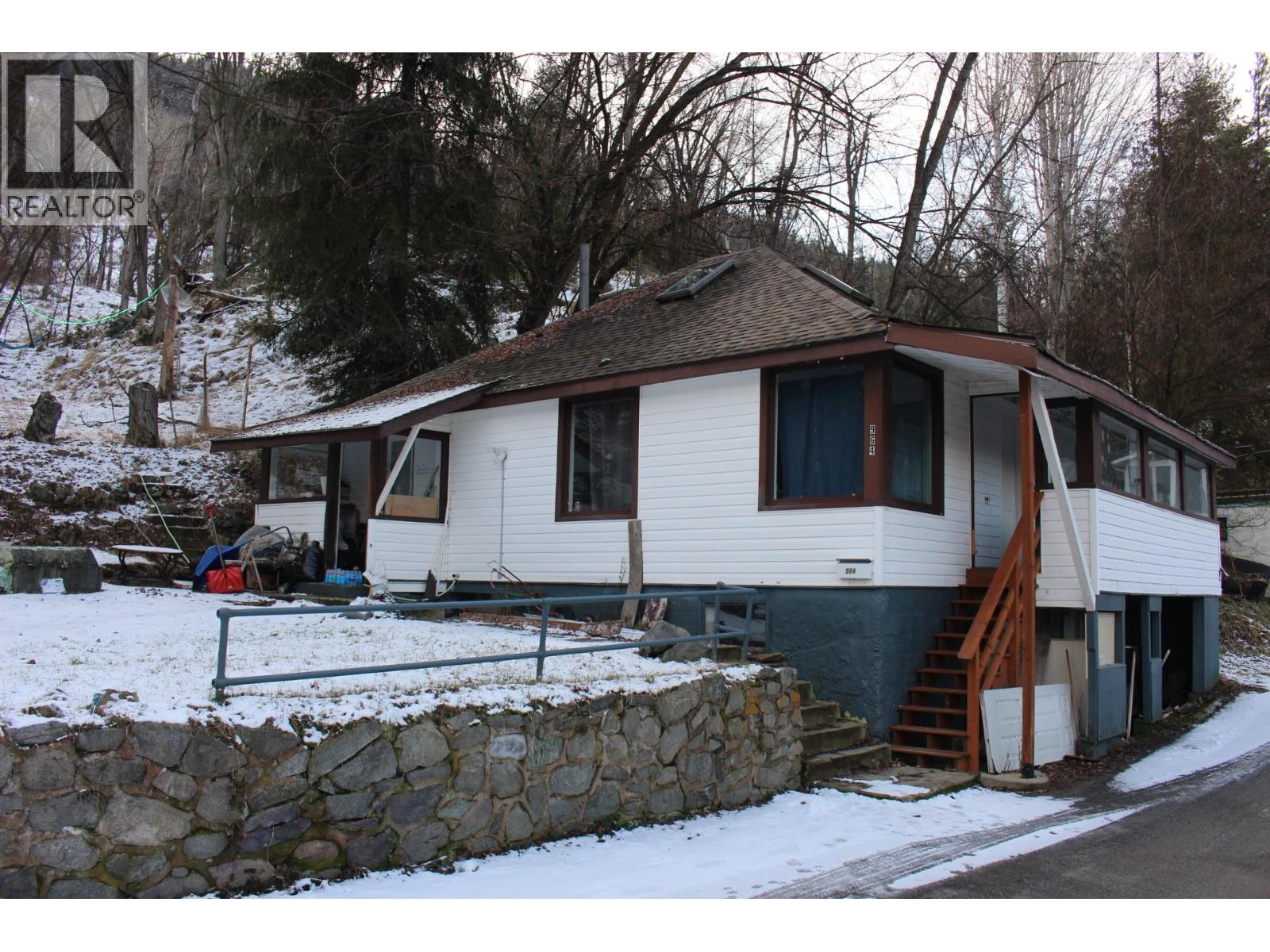 964 MOUNTAIN Street, Trail