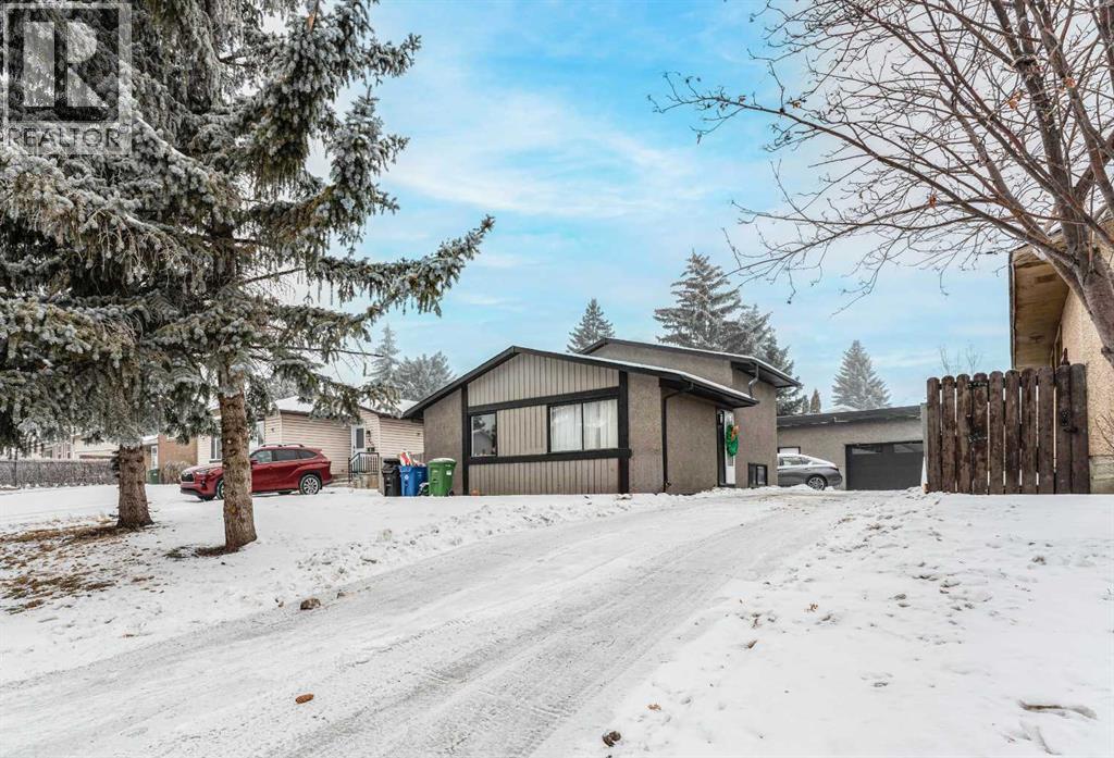 Single Family House Bungalow for Sale in   Avenue NE Pineridge Calgary 