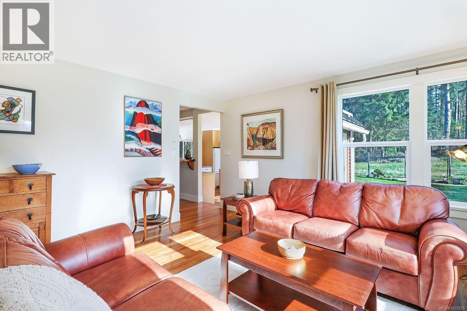 7792 Island Hwy N, Black Creek