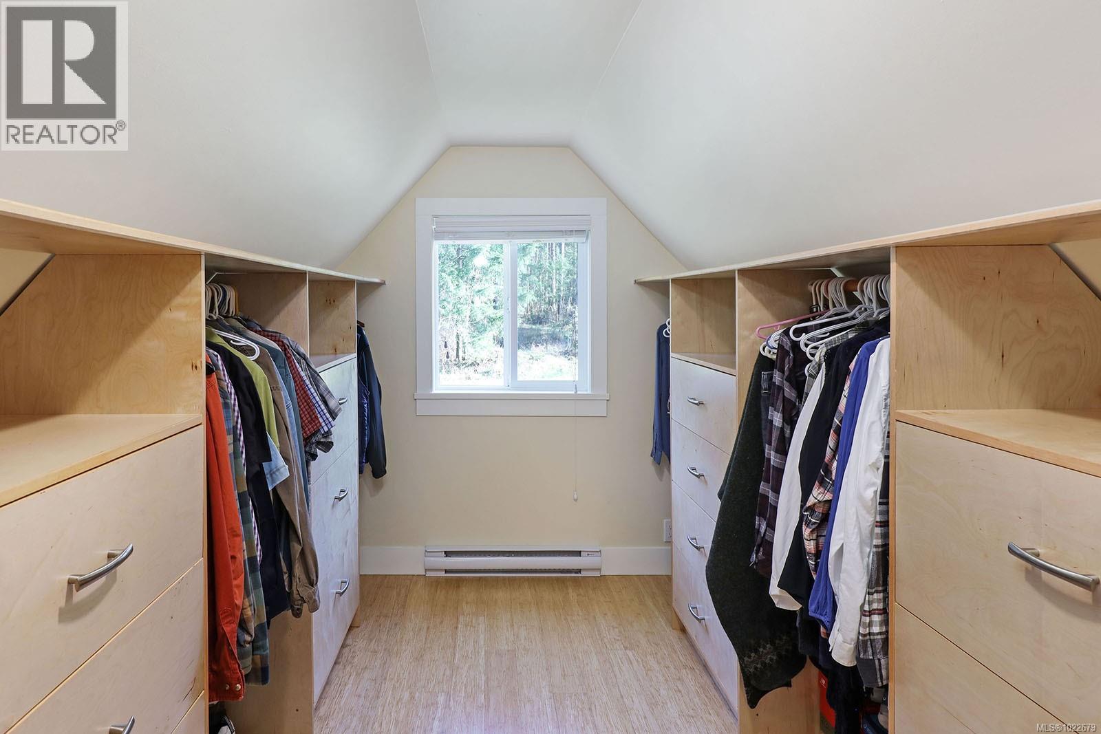 7792 Island Hwy N, Black Creek