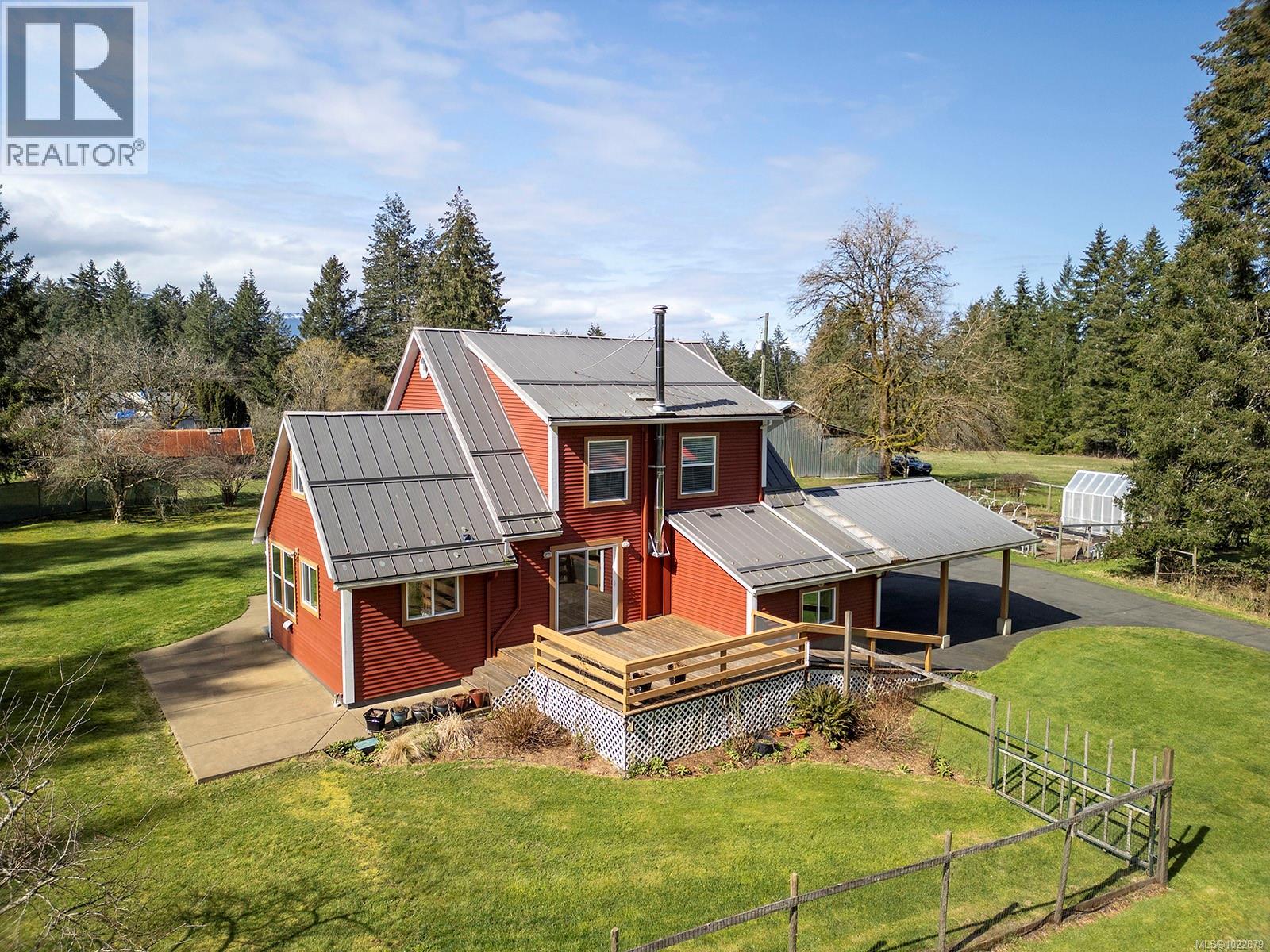 7792 Island Hwy N, Black Creek