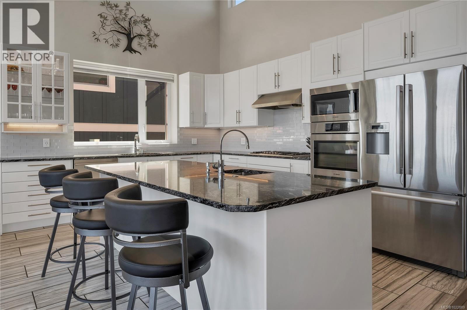 2661 Sunderland Rd, Campbell River