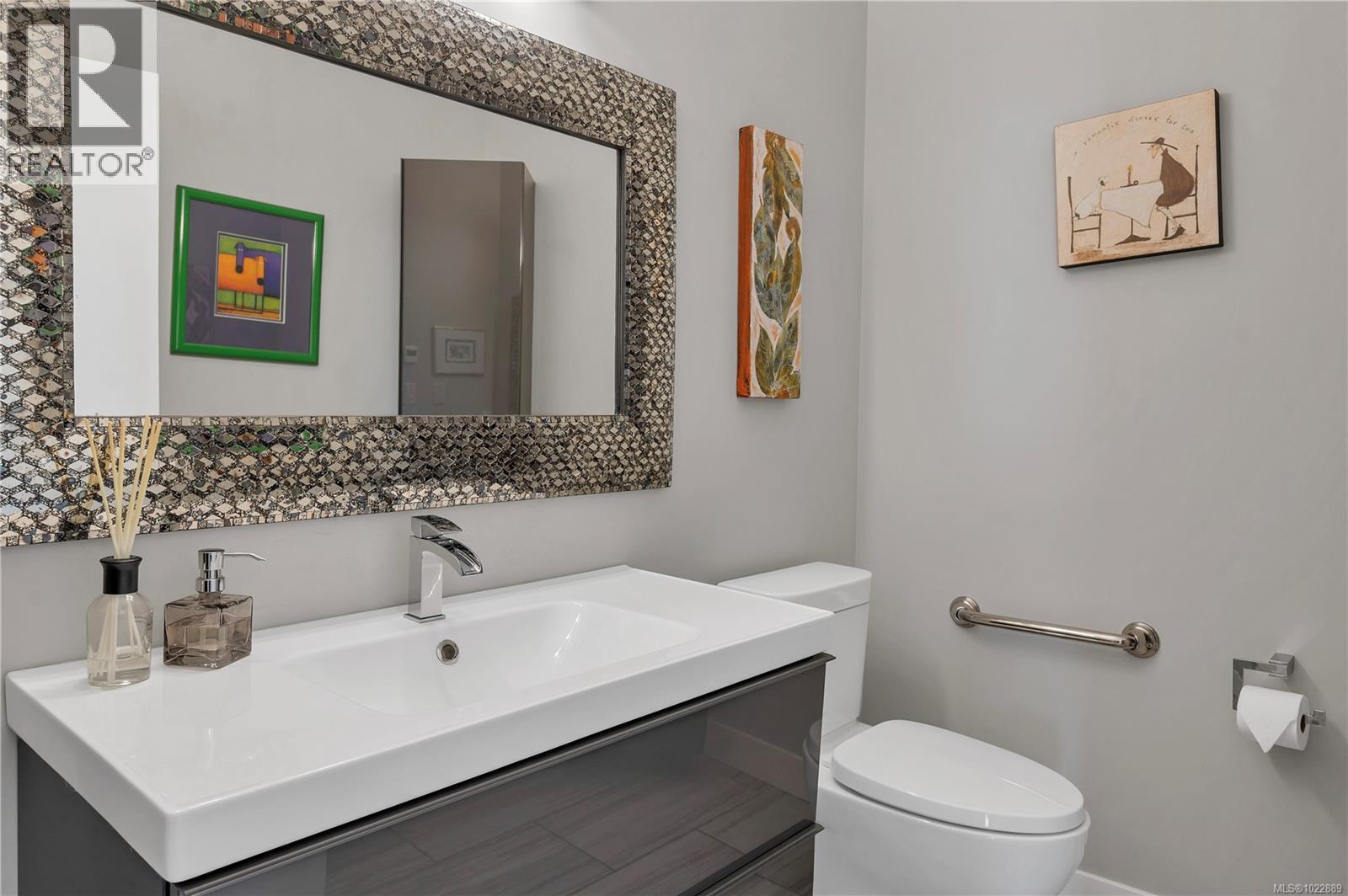 2661 Sunderland Rd, Campbell River