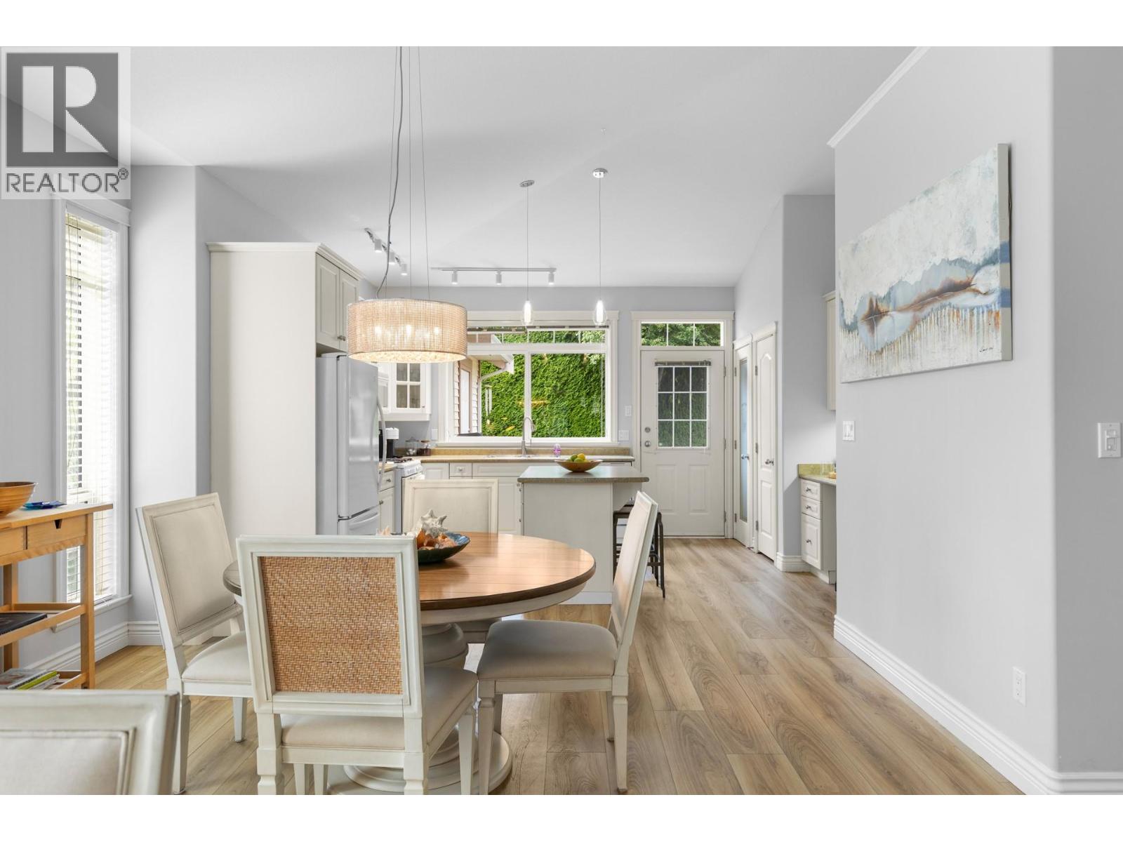  4032A Lake Avenue, Peachland